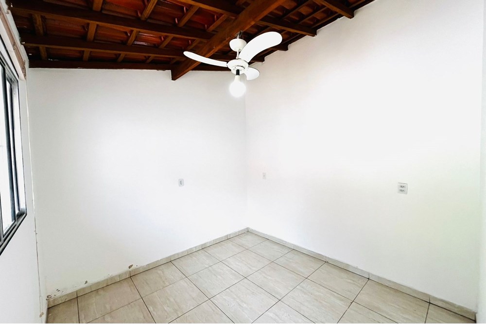 Casa à venda com 2 quartos, 150m² - Foto 30