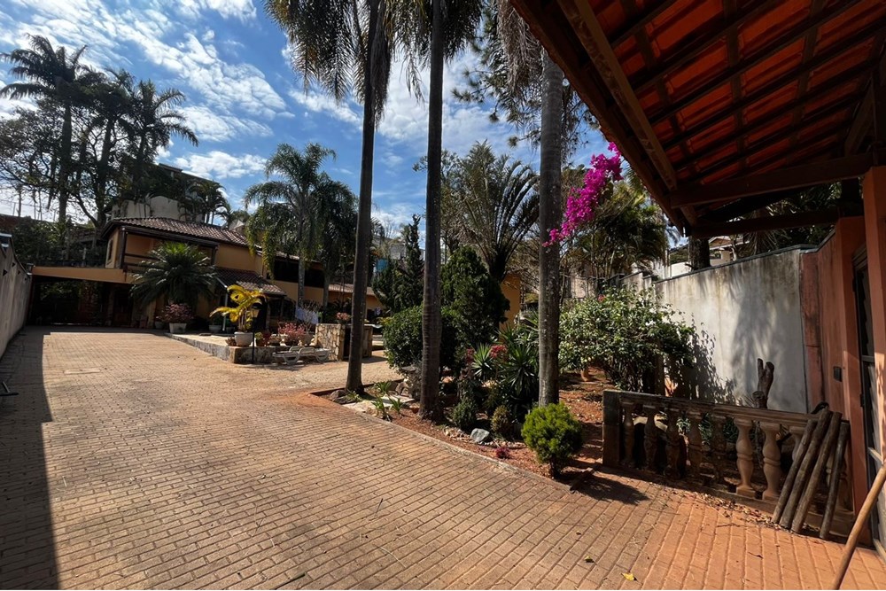 Chácara à venda com 4 quartos, 220m² - Foto 58