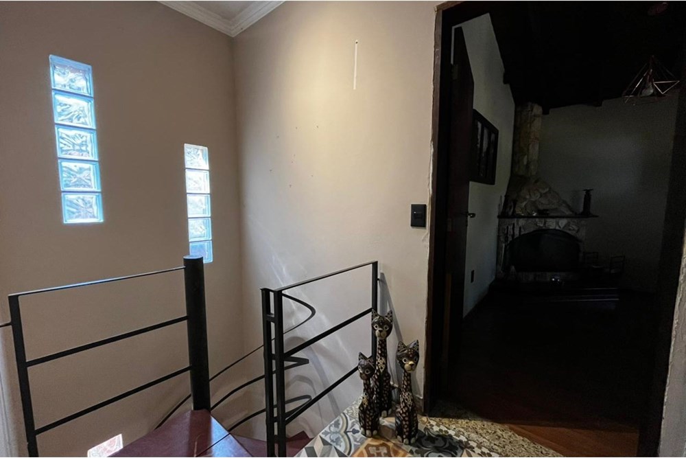 Chácara à venda com 4 quartos, 220m² - Foto 25