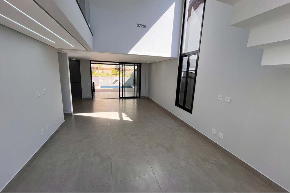 Casa de Condomínio à venda com 3 quartos, 231m² - Foto 4