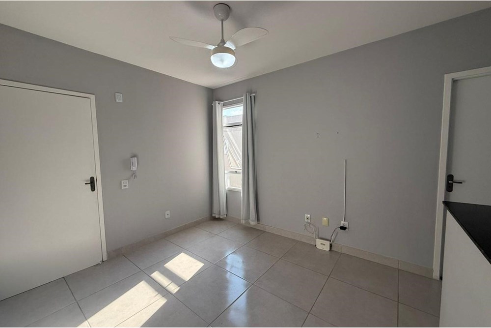 Apartamento para alugar com 2 quartos, 45m² - Foto 12