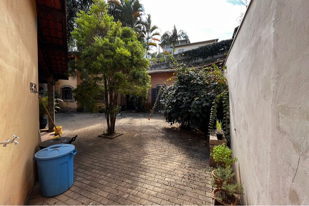 Chácara à venda com 4 quartos, 220m² - Foto 55