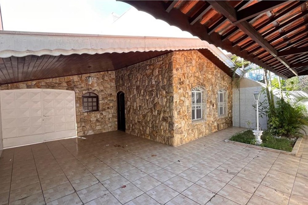 Casa, 4 quartos, 230 m² - Foto 1