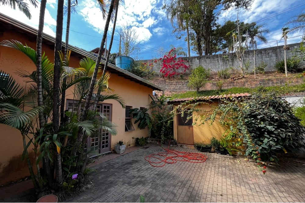 Chácara à venda com 4 quartos, 220m² - Foto 46