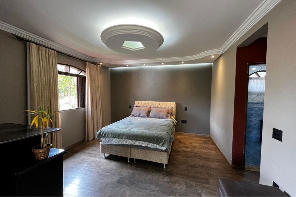 Chácara à venda com 4 quartos, 220m² - Foto 38