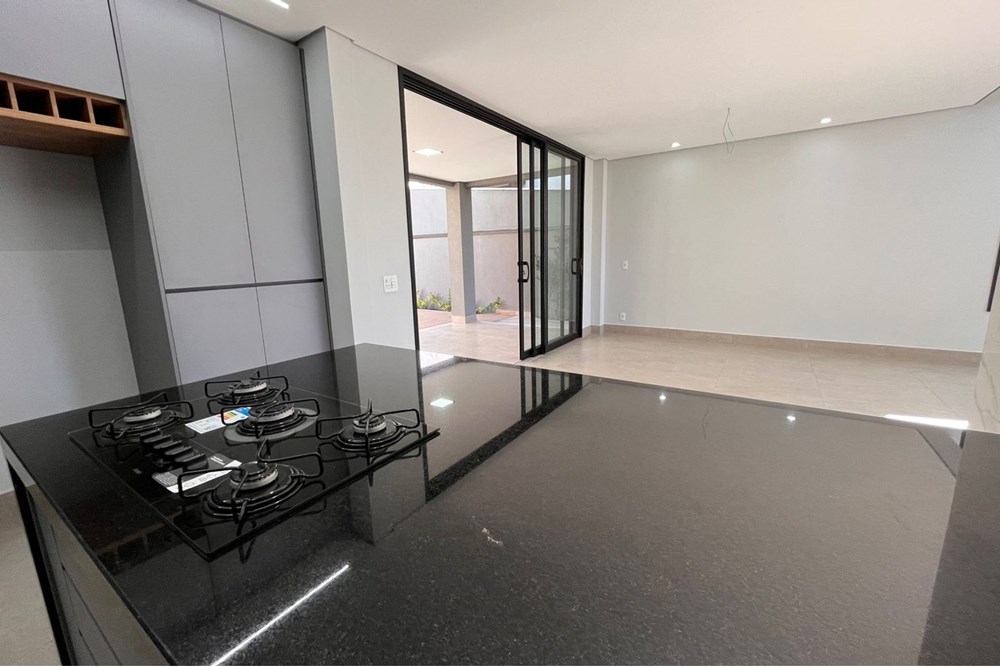 Casa de Condomínio à venda com 3 quartos, 231m² - Foto 11