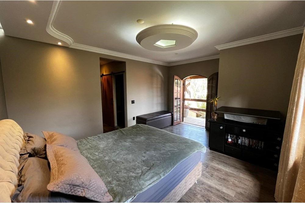 Chácara à venda com 4 quartos, 220m² - Foto 37