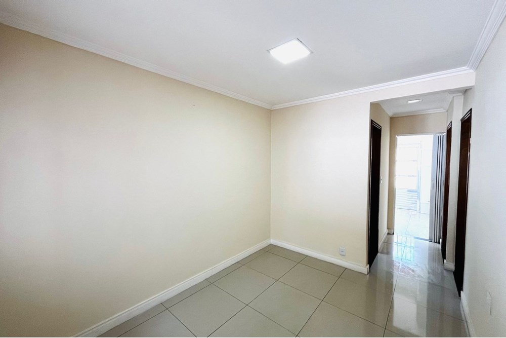 Casa à venda com 2 quartos, 150m² - Foto 11