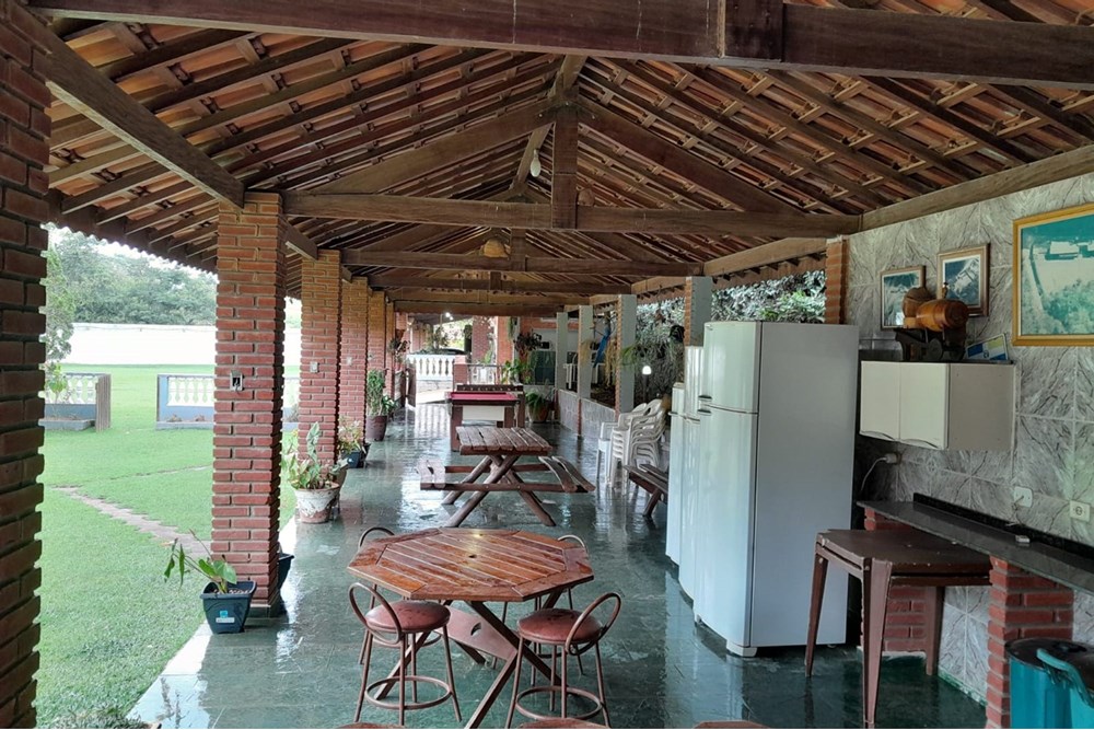 Chácara à venda com 1 quarto, 2499m² - Foto 17