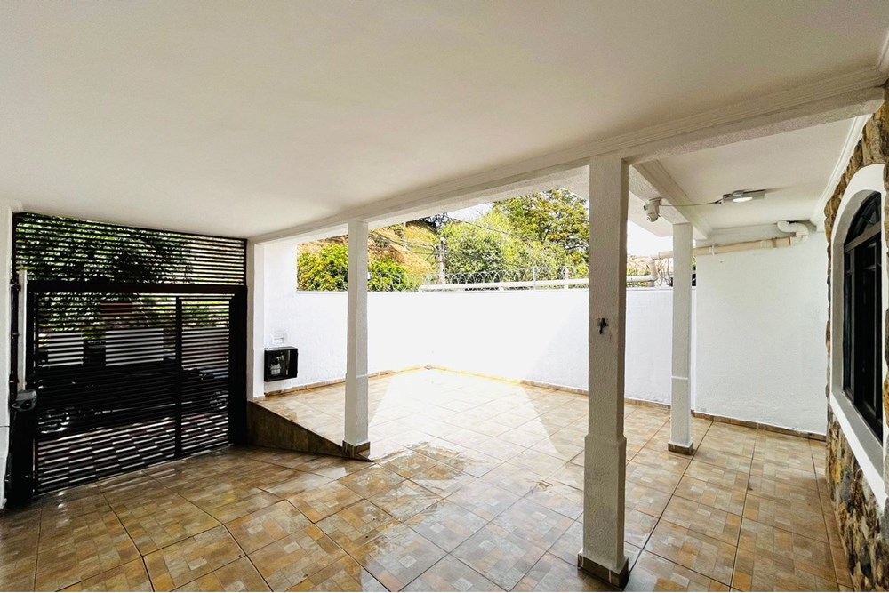 Casa à venda com 2 quartos, 150m² - Foto 5
