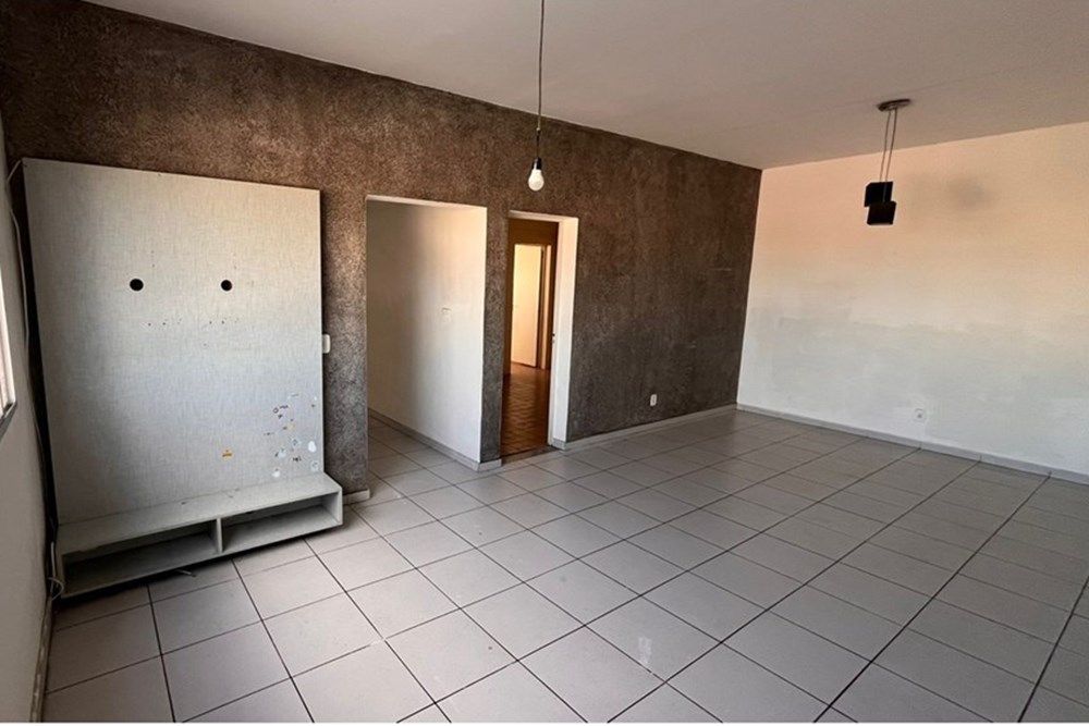 Apartamento à venda com 3 quartos, 93m² - Foto 3