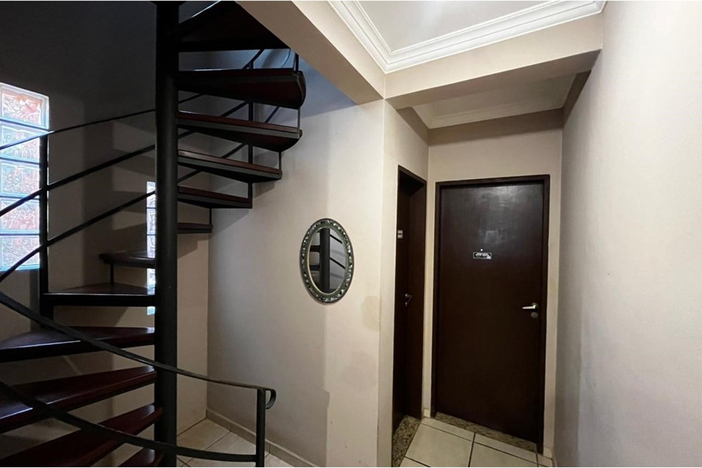 Chácara à venda com 4 quartos, 220m² - Foto 16