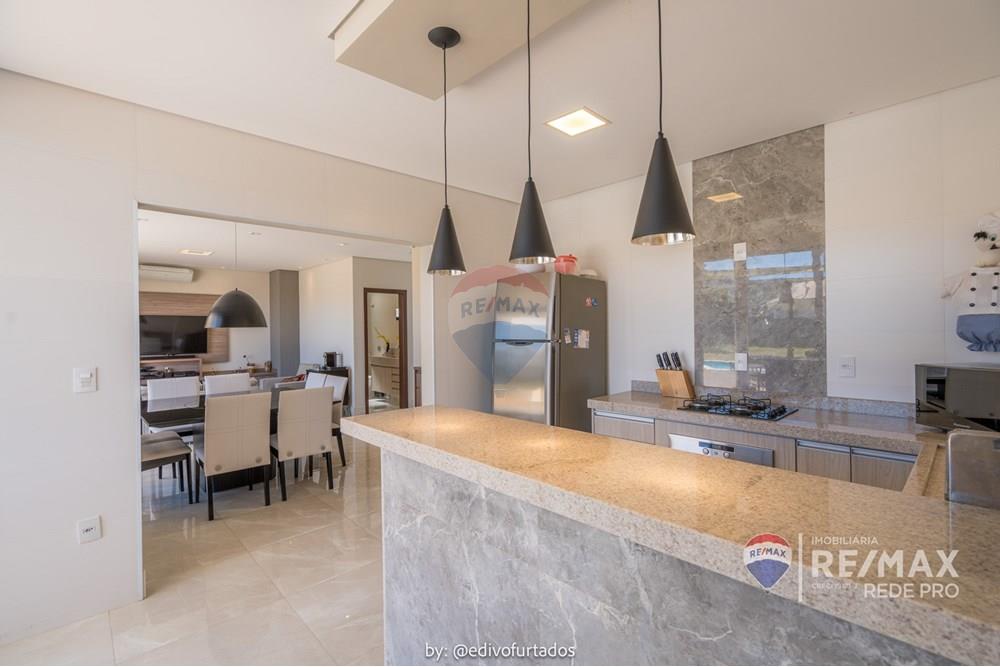 Casa - Venda - Vinhedo , São Paulo - EDI09802EDIVO FURTADO SILVA - RG98002306022 SSPCE - DEYSE MURATA - TOSCANA - REMAX REDE PRO - 690541036-129.jpg - 690541036-129