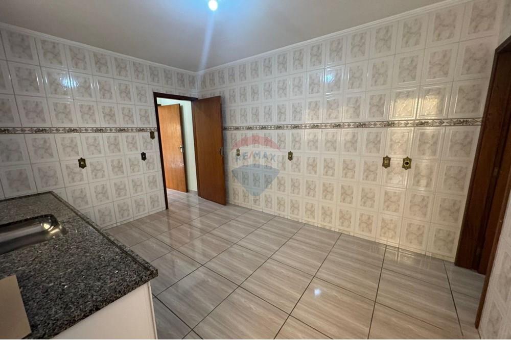 Casa - Alugar - Bragança Paulista , São Paulo - WhatsApp Image 2025-08-21 at 09.19.27 (1).jpeg - 690041127-34