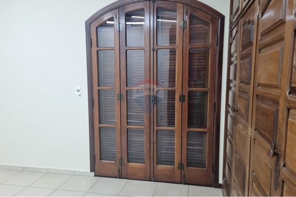 Casa Comercial - Alugar - Bragança Paulista , São Paulo - Imagem do WhatsApp de 2025-02-27 à(s) 16.37.57_a58cfd0b.jpg - 690041051-34