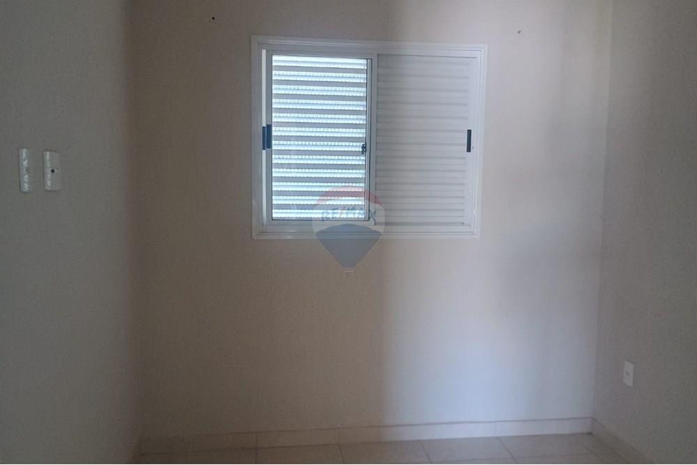 Casa à venda com 2 quartos, 45m² - Foto 17