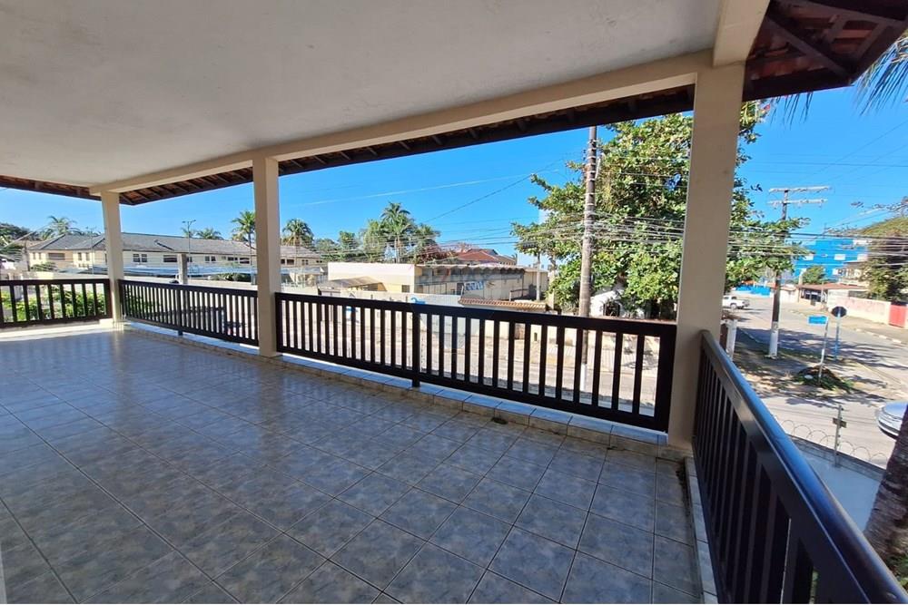 Sobrado - Venda - Bertioga , São Paulo - sobrado-a-venda-no-centro-de-bertioga-com-3-quartos-e-1-suites-50m-da-praia-remax-690341014-14-corretora-paula-jacometti-foto47. - Terraço - 690341014-14
