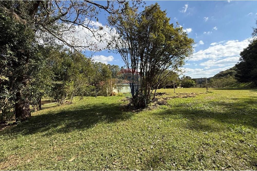 Chácara / Sítio / Fazenda - Venda - Ouro Fino , Minas Gerais - e692263c-c296-49aa-89c0-56794c4da412.jpg - Quintal - 690521014-121