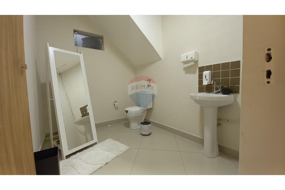 Ponto Comercial/ Loja - Venda - Serra Negra , São Paulo - 20250326_173944.jpg - Banheiro - 690291056-25