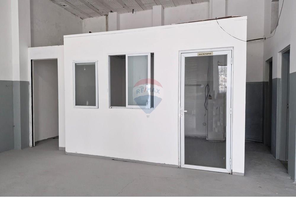 Ponto Comercial/ Loja - Alugar - Vinhedo , São Paulo - WhatsApp Image 2025-09-29 at 18.08.06 (1).jpeg - 690541185-63