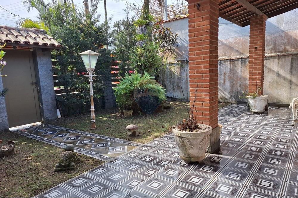 Casa - Venda - Bertioga , São Paulo - casa-com-3-quartos-edicula-a-venda-no-indaia -bertioga-remaxvistalinda-690341014-17-corretora-paulajacometti-FOTO-10-FOTO-36.jpe - Quintal - 690341014-17