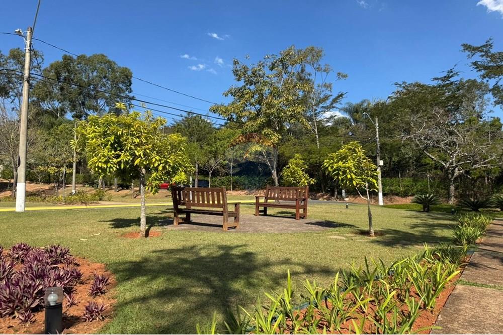 Casa de Condomínio - Venda - Valinhos , São Paulo - praça 1.jpg - 691091001-219