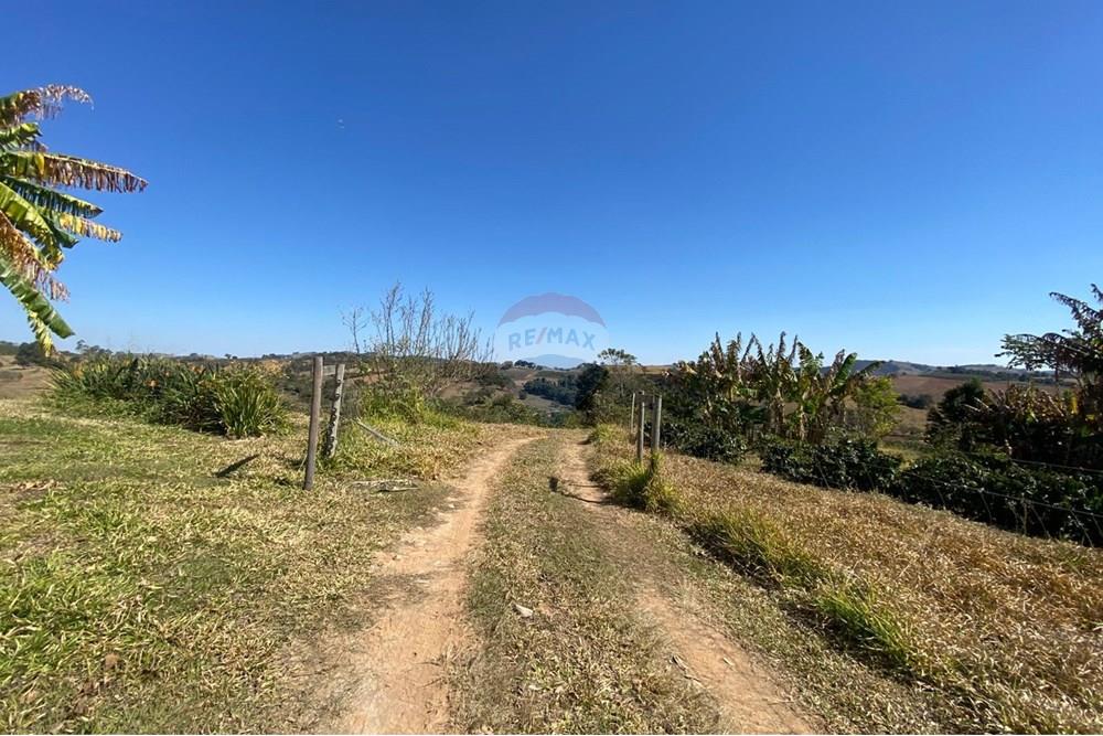 Chácara / Sítio / Fazenda - Venda - Monte Sião , Minas Gerais - WhatsApp Image 2025-07-18 at 18.06.49.jpeg - Quintal - 690291077-219