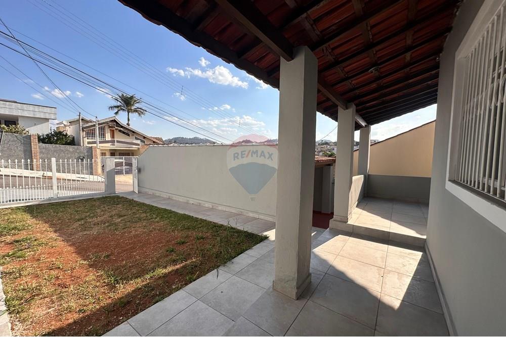 Casa - Alugar - Bragança Paulista , São Paulo - Foto - Jardim - 2.jpg - 690041129-3