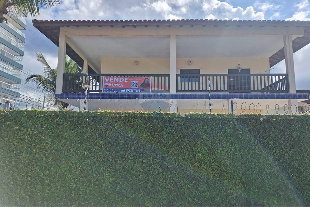 Sobrado - Venda - Bertioga , São Paulo - sobrado-a-venda-no-centro-de-bertioga-com-3-quartos-e-1-suites-50m-da-praia-remax-690341014-14-corretora-paula-jacometti-foto51. - Fachada - 690341014-14