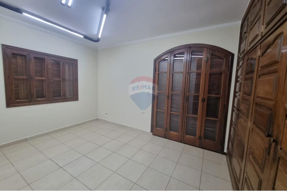 Casa Comercial - Alugar - Bragança Paulista , São Paulo - Imagem do WhatsApp de 2025-02-27 à(s) 16.38.01_88fb279e.jpg - 690041051-34