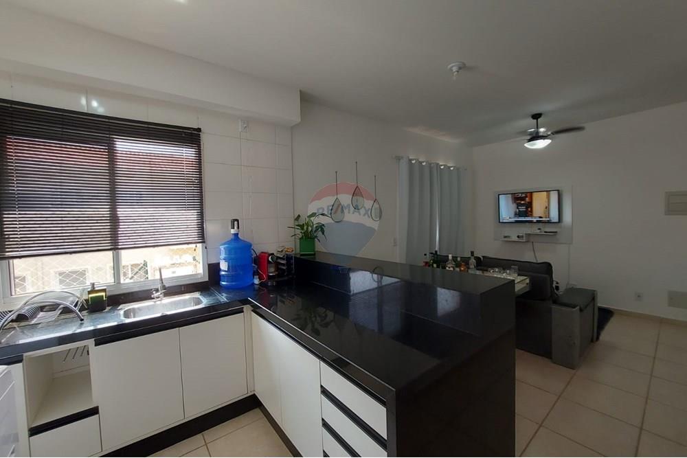 Casa à venda com 2 quartos, 72m² - Foto 1