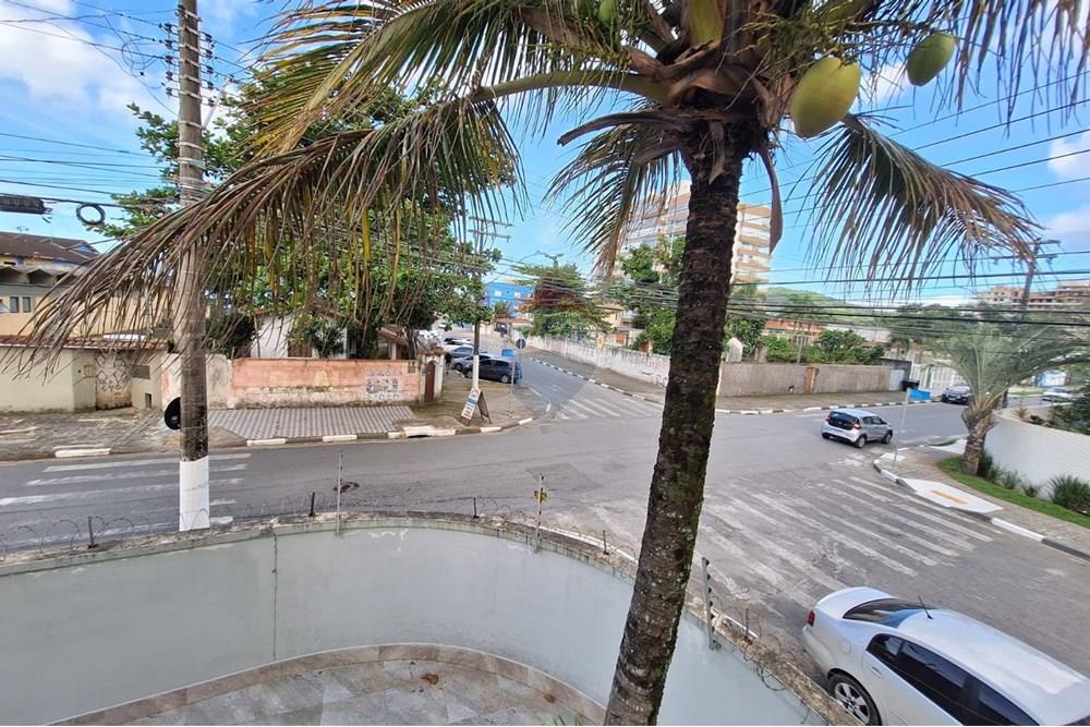 Sobrado - Venda - Bertioga , São Paulo - sobrado-a-venda-no-centro-de-bertioga-com-3-quartos-e-1-suites-50m-da-praia-remax-690341014-14-corretora-paula-jacometti-foto31. - Terraço - 690341014-14