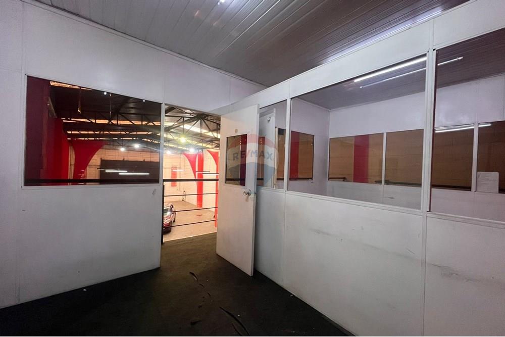 Galpão - Alugar - Bragança Paulista , São Paulo - WhatsApp Image 2025-10-03 at 11.09.38 (4).jpeg - 690041104-6