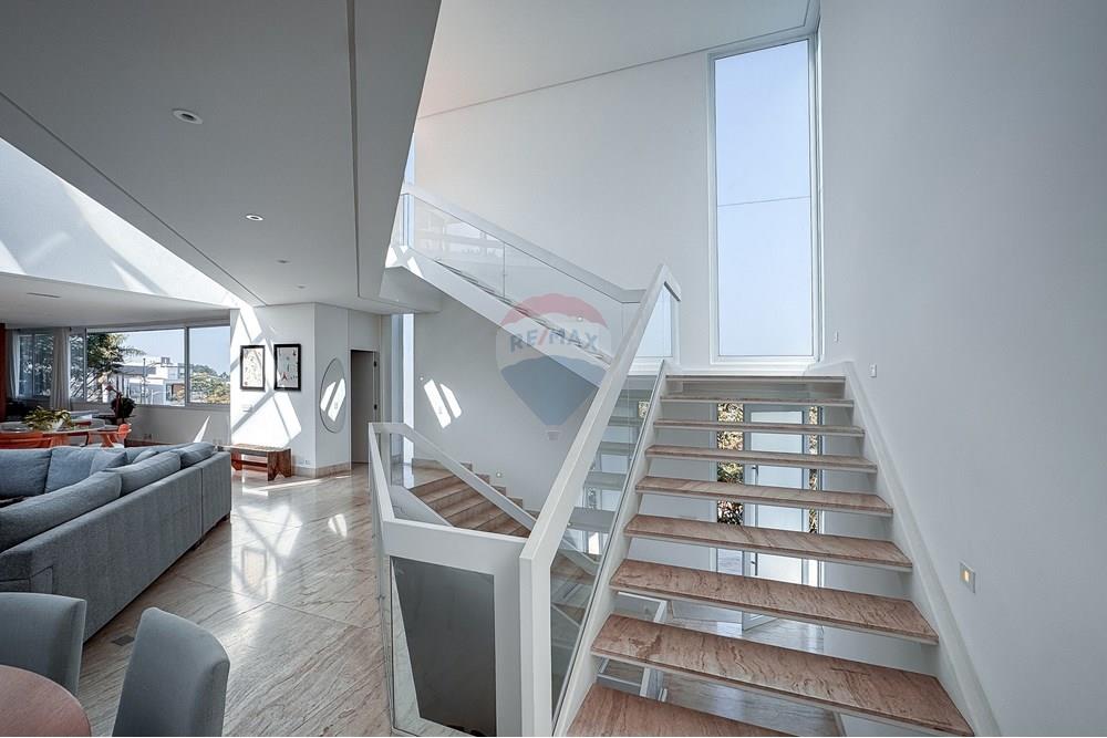 Casa de Condomínio - Venda - Santana de Parnaíba , São Paulo - Escada.jpg - 691141025-4