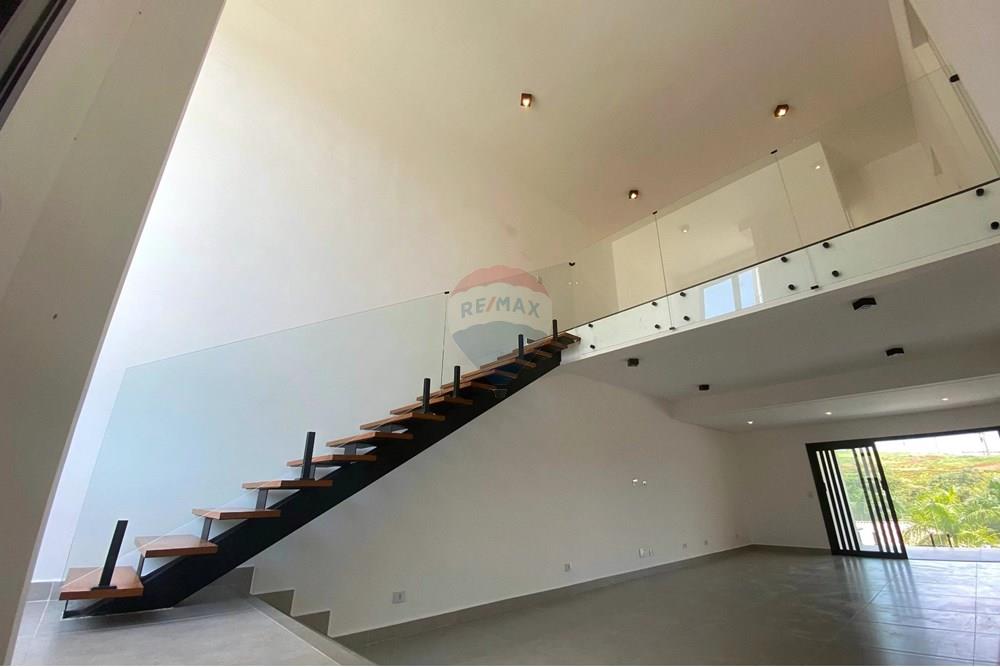 Casa de Condomínio - Venda - Bragança Paulista , São Paulo - 000006.jpg - Sala de estar - 690141004-35