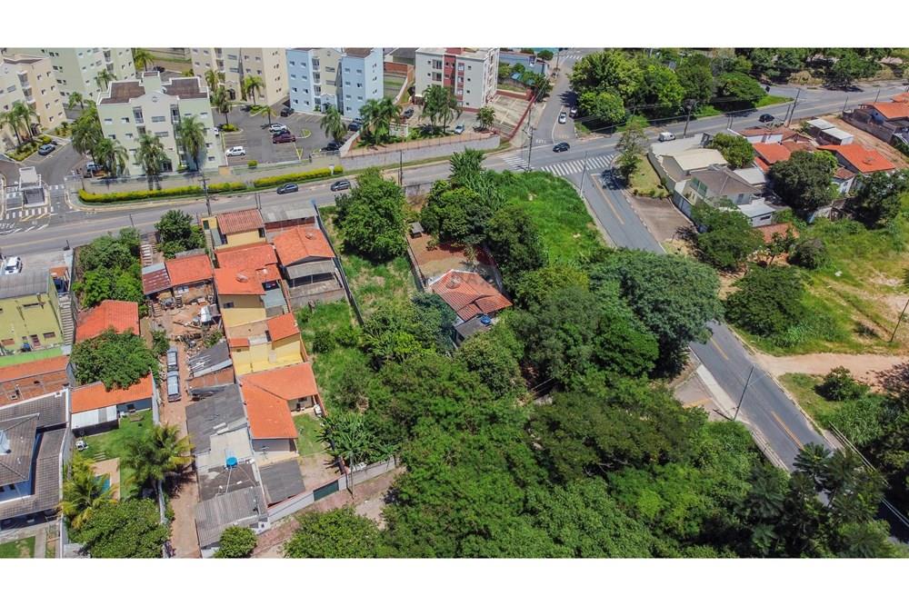 Casa - Venda - Valinhos , São Paulo - fotos Imobiliarias 0-3.jpg - Jardim Externo - 690491075-39