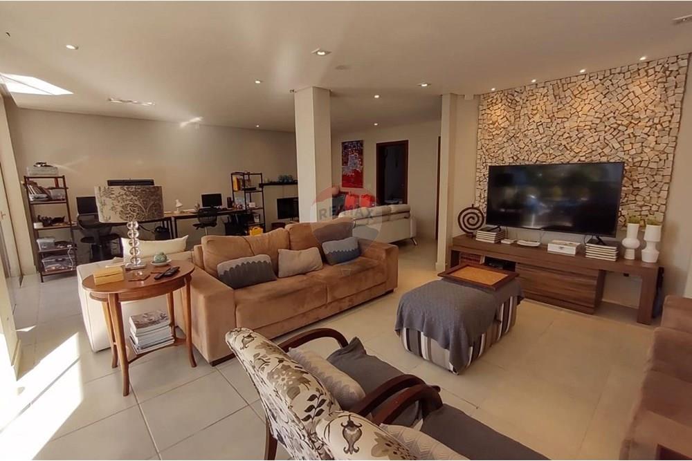 Sobrado - Venda - Águas de Lindóia , São Paulo - WhatsApp Image 2025-07-13 at 21.42.04.jpeg - Sala de estar - 690291077-218