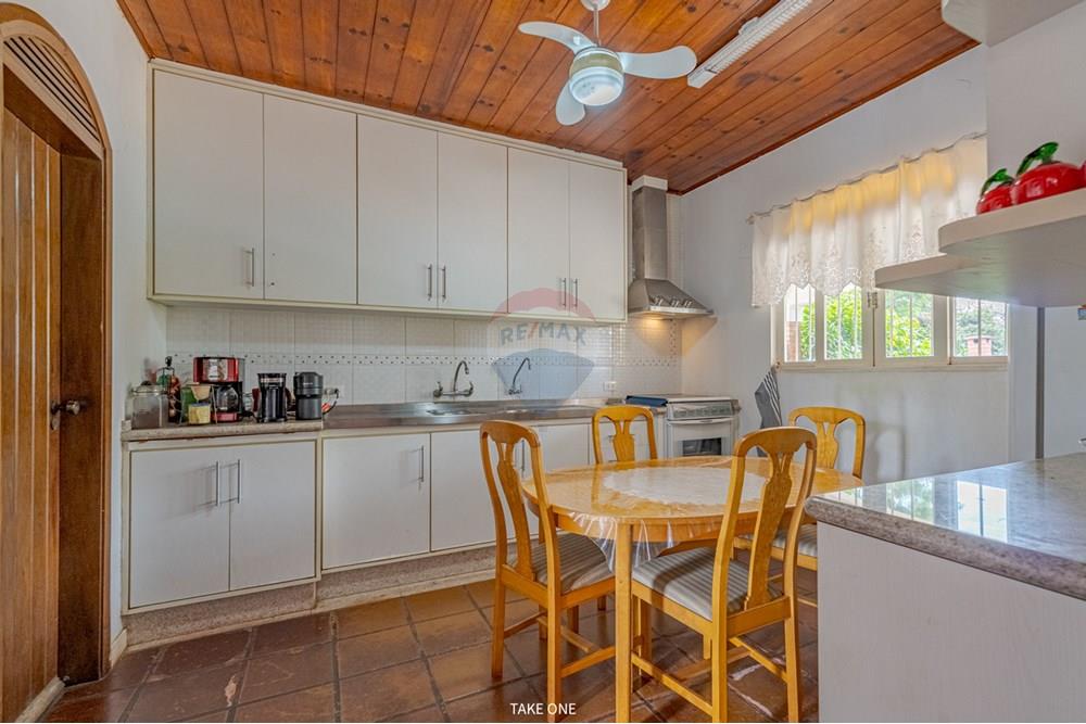 Casa - Venda - Americana , São Paulo - Casa à venda na Praia dos Namorados em Americana com acesso à represa, casa de barcos, piscina,  (18).jpg - Cozinha - 690231077-36