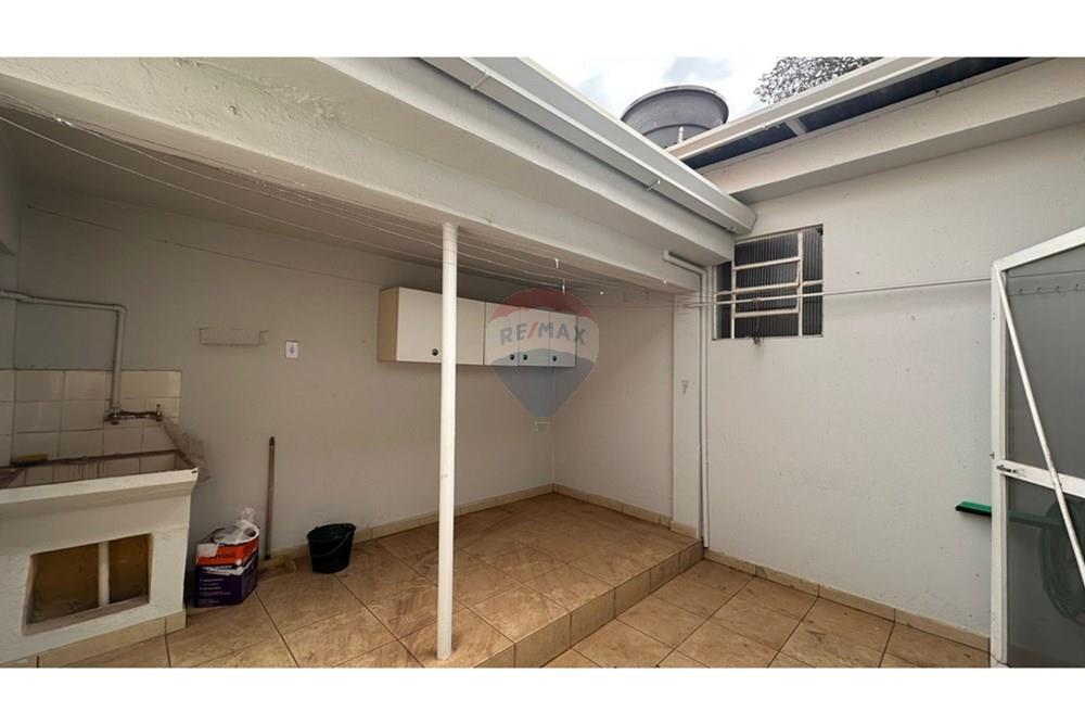 Casa para alugar com 2 quartos, 45m² - Foto 22