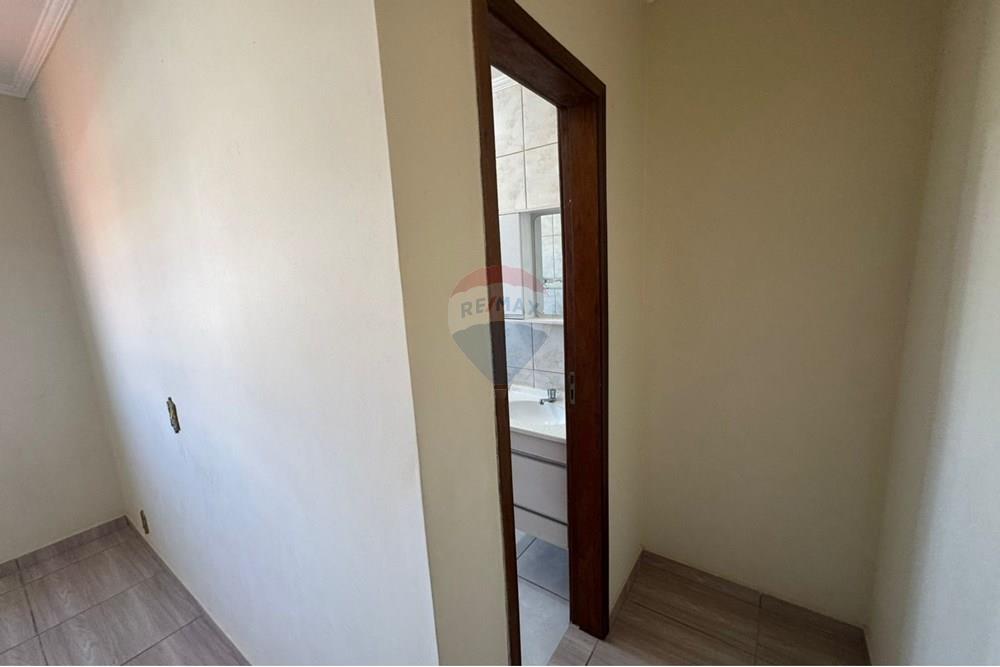 Casa - Alugar - Bragança Paulista , São Paulo - WhatsApp Image 2025-08-21 at 09.19.24.jpeg - 690041127-34