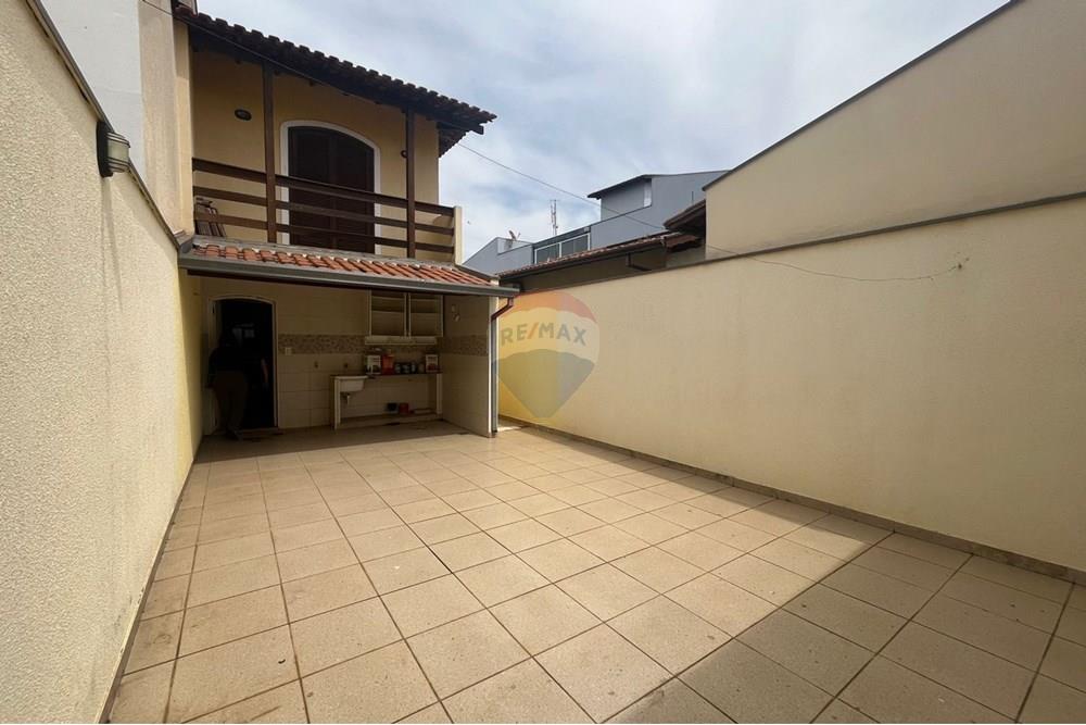 Casa - Alugar - Rio Claro , São Paulo - WhatsApp Image 2025-10-01 at 10.44.39 (2).jpeg - Lavanderia - 690901049-4