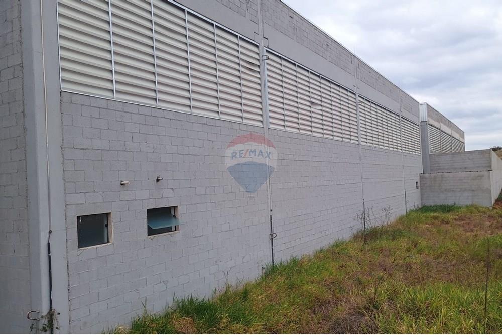 Depósito-Galpão-Armazém para alugar, 1400m² - Foto 3