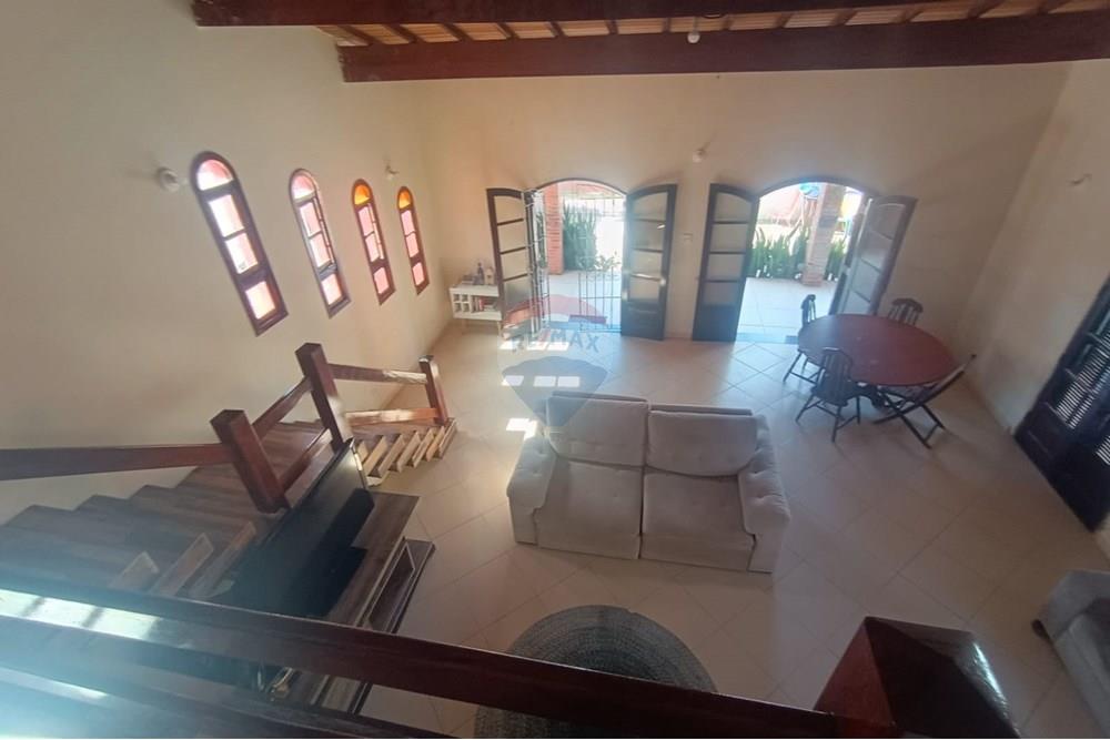 Sobrado - Venda - Bertioga , São Paulo - sobrado-com-3-quartos_a-venda-no-Indaia-Bertioga-remax-690341032-24-corretor-Edivaldo-Santos-foto028.jpeg - Sala em L - 690341032-24