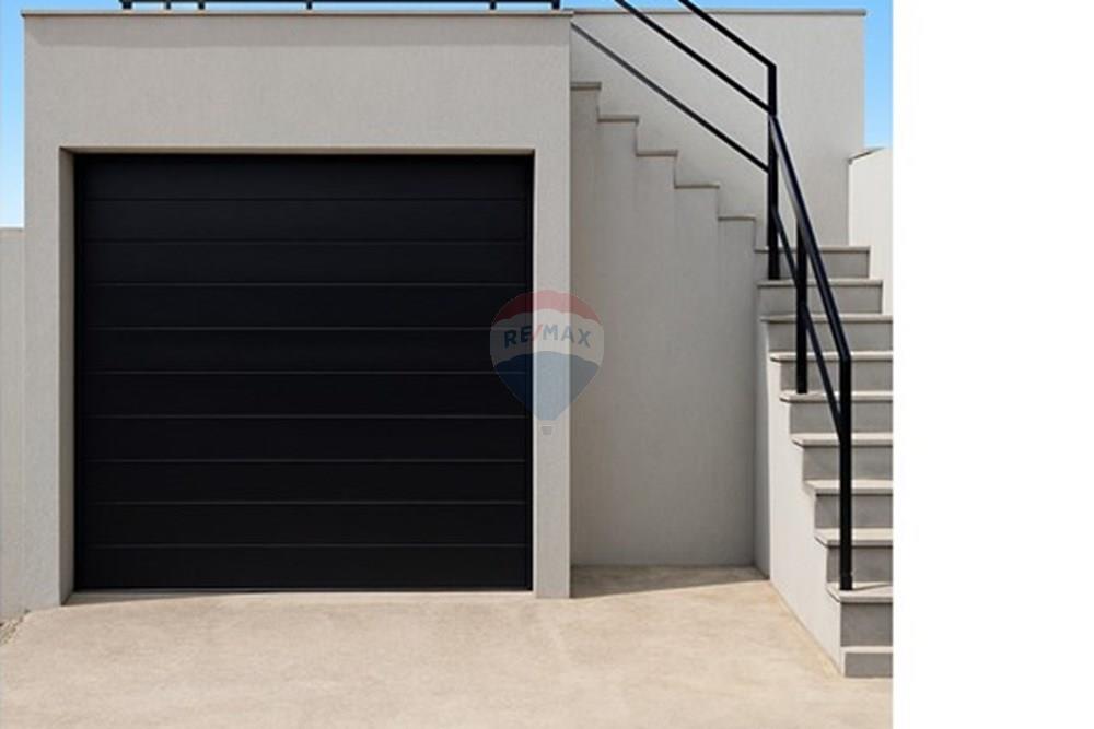 Terreno - Venda - Bragança Paulista , São Paulo - Estrutura de garagem e porta pedonal escada lateral  preta superior .jpg - 690141085-21