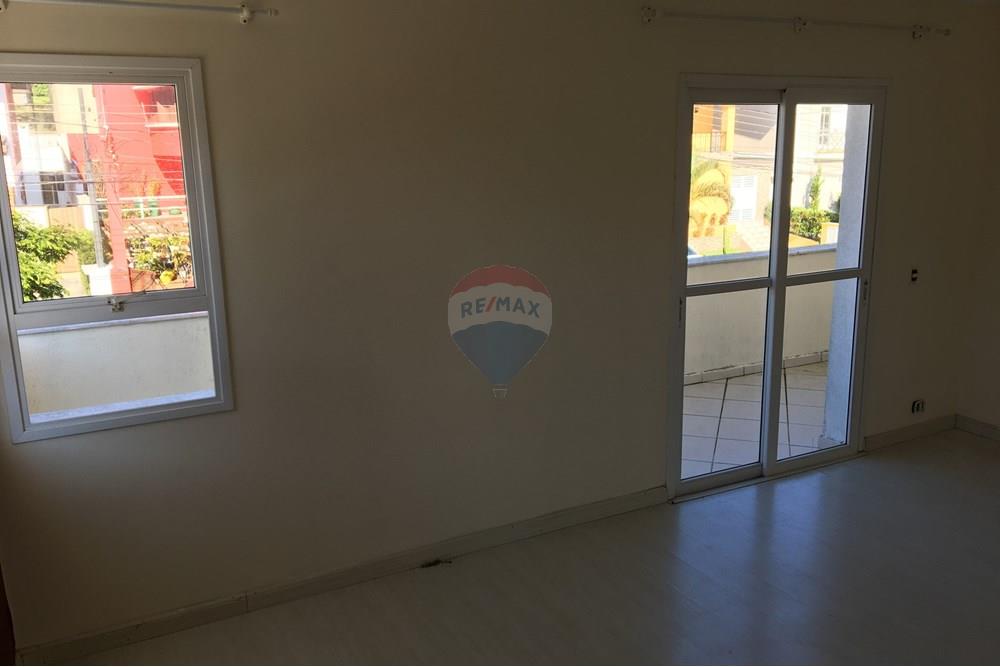 Casa de Condomínio - Alugar - Santana de Parnaíba , São Paulo - Quarto casal com acesso à varanda.jpg - 690951039-14
