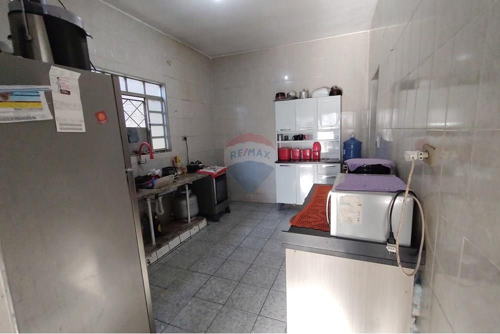 Casa à venda com 3 quartos, 324m² - Foto 40