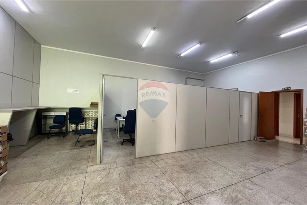 Ponto Comercial/ Loja - Alugar - Valinhos , São Paulo - WhatsApp Image 2025-09-29 at 12.42.03 (4).jpeg - 690851088-23