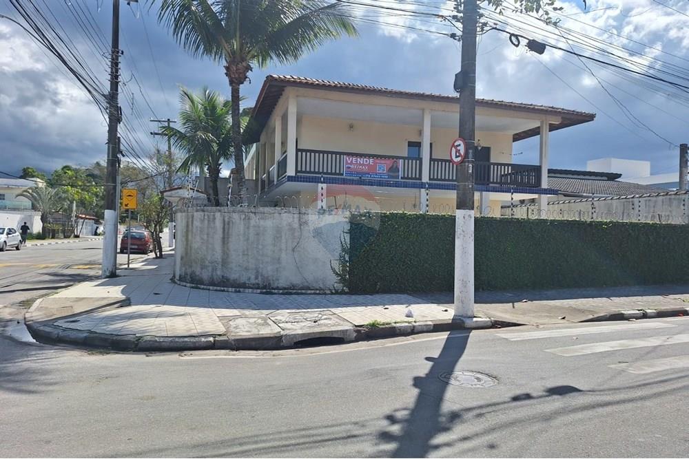 Sobrado - Venda - Bertioga , São Paulo - sobrado-a-venda-no-centro-de-bertioga-com-3-quartos-e-1-suites-50m-da-praia-remax-690341014-14-corretora-paula-jacometti-foto52. - 690341014-14