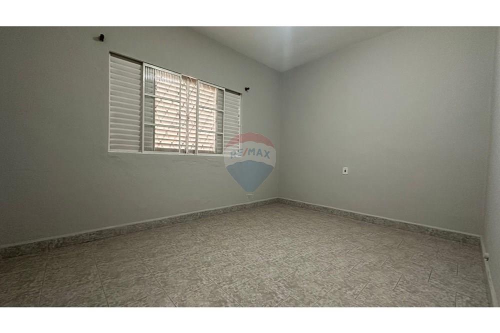 Casa para alugar com 2 quartos, 45m² - Foto 7