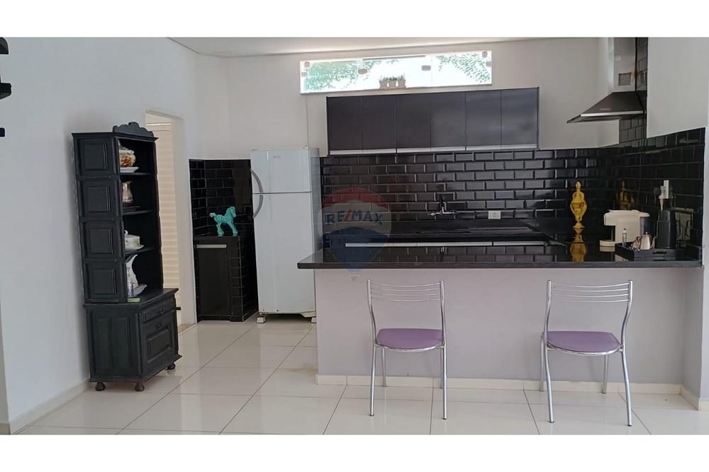 Casa, 3 quartos, 256 m² - Foto 18